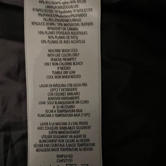 Calvin Klein women's Premium Down vest. Size 1X in black. - Picture 6 of 6